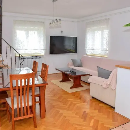 Flavija Apartment *